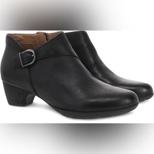 Dansko Darbie Black Leather Heeled Buckle Bootie 38